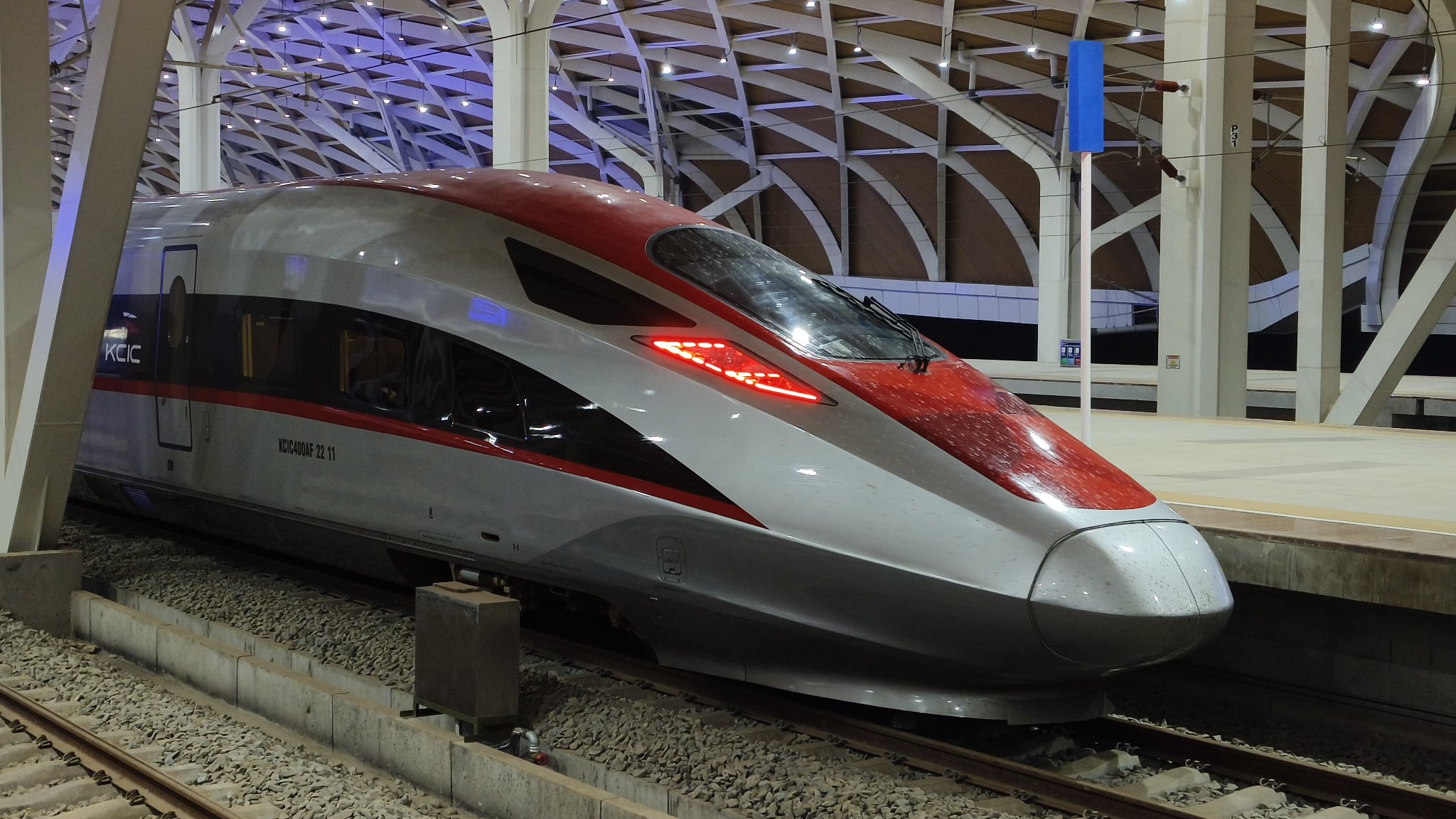 Jadwal Baru Kereta Cepat Whoosh Februari 2025: Perjalanan Minggu Dimulai Pukul 07.35 WIB